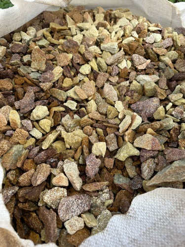 Златолит персиковый декоративная каменная крошка купить в Качканаре