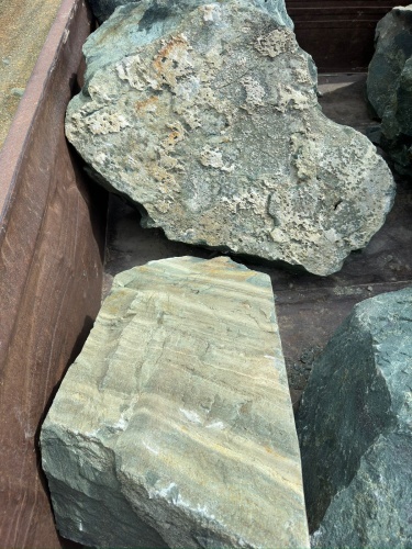 Ландшафтные глыбы зелёные 200-500 килограмм купить в Качканаре