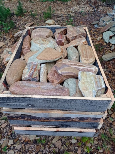 Златолит жёлтый, жёлто-зелёный глыбки и валуны для ланшафтного дизайна купить в Качканаре