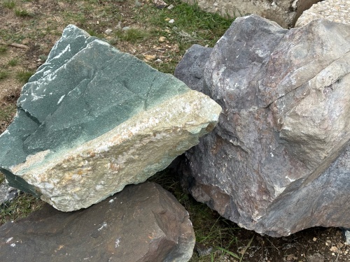 Камни для ландшафтного дизайна зелёные 10-60 килограмм купить в Качканаре