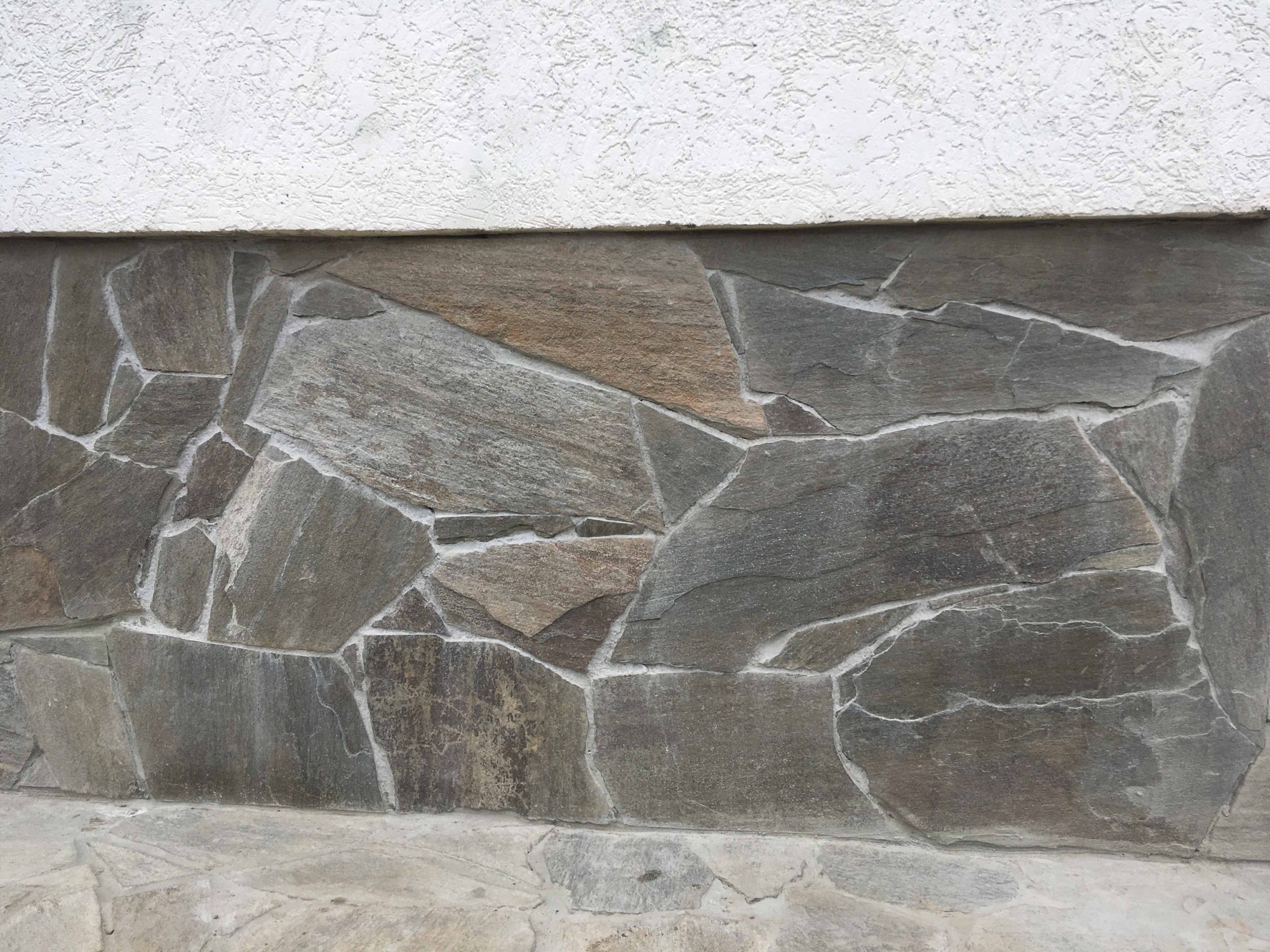 Плитняк златолит Уральский  для фасада купить в Качканаре