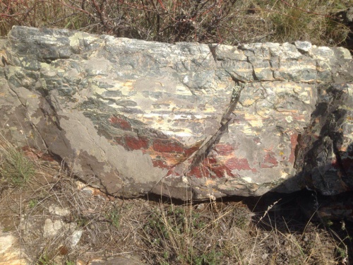 Гигантские зелёные валуны для ландшафтного дизайна весом более 5 тонн купить в Качканаре