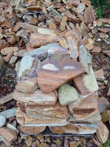 Златолит жёлтый, жёлто-зелёный глыбки и валуны для ланшафтного дизайна купить в Качканаре