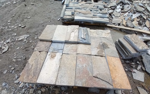 Плитка пилёная златолит Уральский для цоколя, отмостки купить в Качканаре