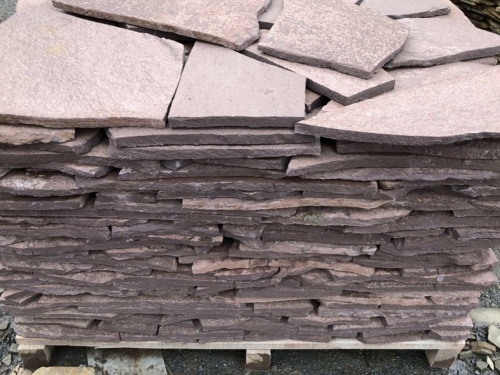 Плитняк лемезит бордовый для облицовки цоколя 20-25 мм  купить в Качканаре