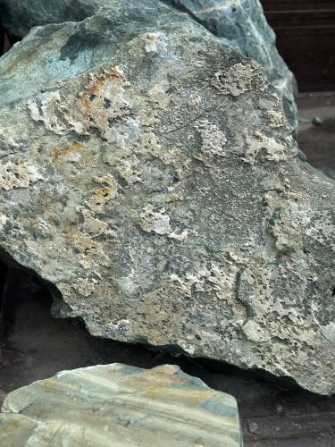 Ландшафтные глыбы зелёные 200-500 килограмм купить в Качканаре