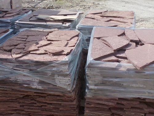 Плитняк лемезит бордовый для облицовки цоколя 20-25 мм  купить в Качканаре