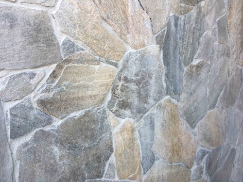 Плитняк златолит Уральский  для фасада купить в Качканаре