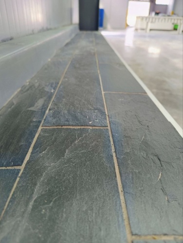 Плитка чёрная из натурального камня фасадная 30 см * 5 см, толщина 7 мм -30 мм купить в Качканаре