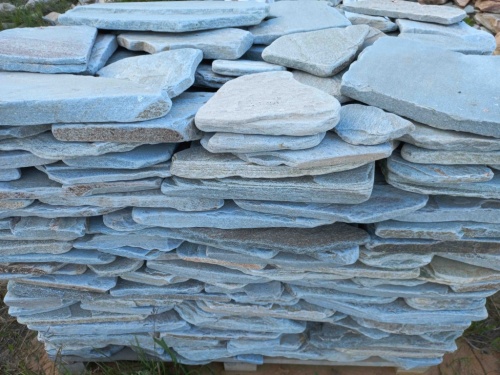 Плитняк златолит зелёный галтованный для цоколя купить в Качканаре