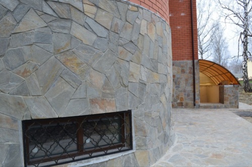 Плитняк златолит Уральский  для фасада купить в Качканаре